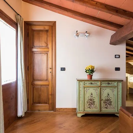Il Mosaico Apartment *